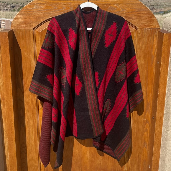 NWOT Alpaca Ruana, Navajo, Red/Black/Brown (One Size) - Picture 6 of 15